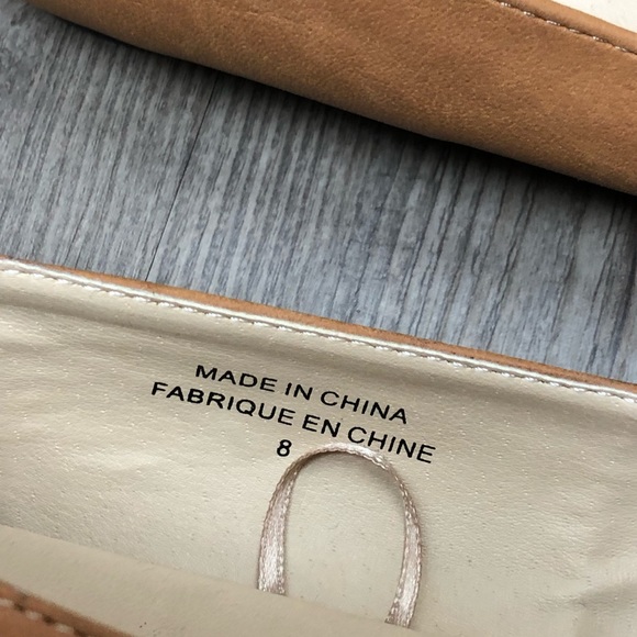 UO vegan tan and plaid loafers with a bow - Picture 3 of 8